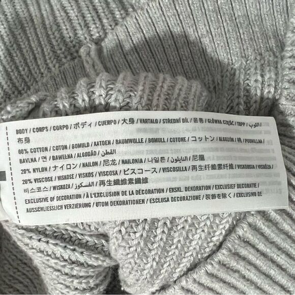 Hollister Crop Long Sleeve Crew Neck Light Gray Women’s Sweater Sz Small - Picture 9 of 10